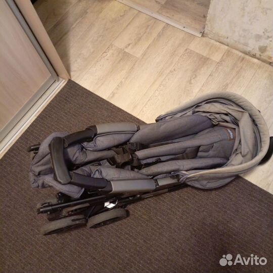 Прогулочная коляска peg perego