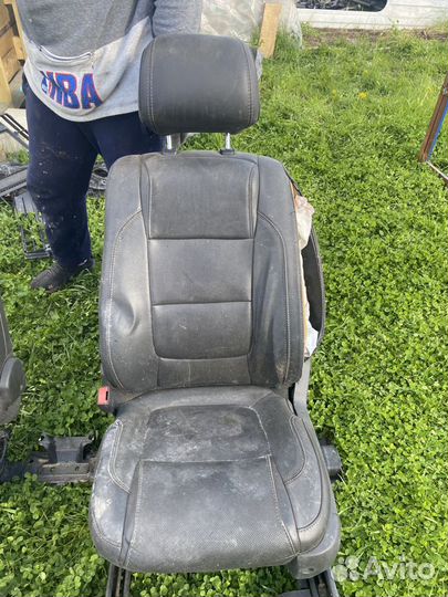 Передние сиденья на ford explorer