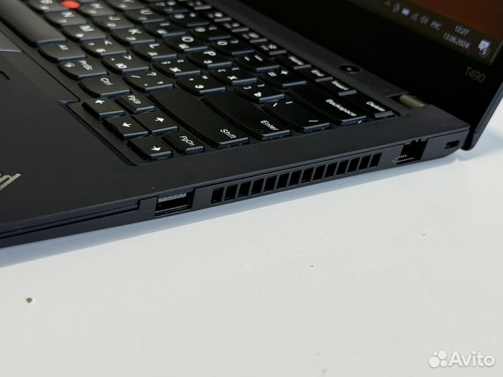 Lenovo Thinkpad T490