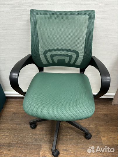 Компьютерное офисное кресло