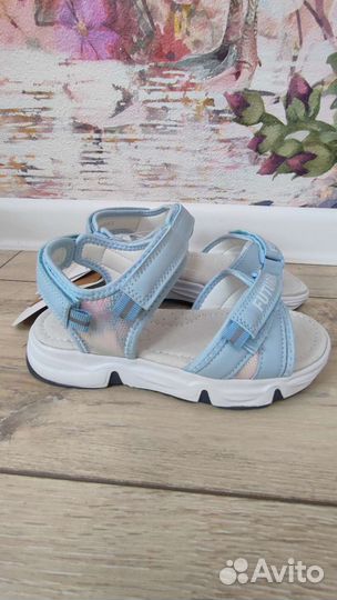 Сандали для девочки новые
