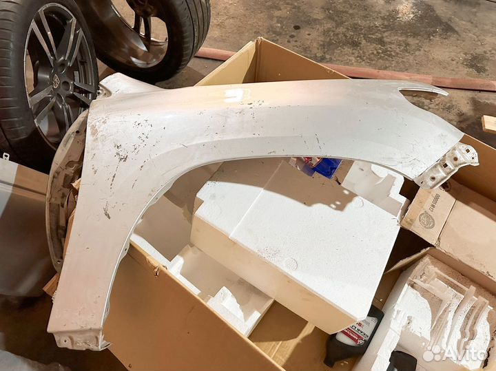 Крылья передние Toyota Land Cruiser 200