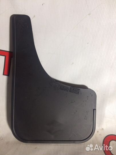 Suzuki Vitara Брызговик задний правый