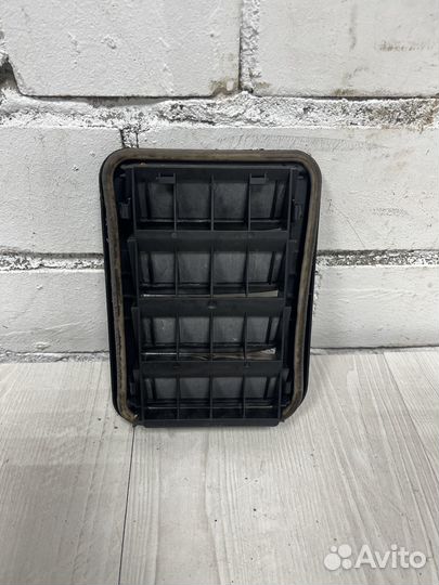 Задний вытяжной клапан BMW F20