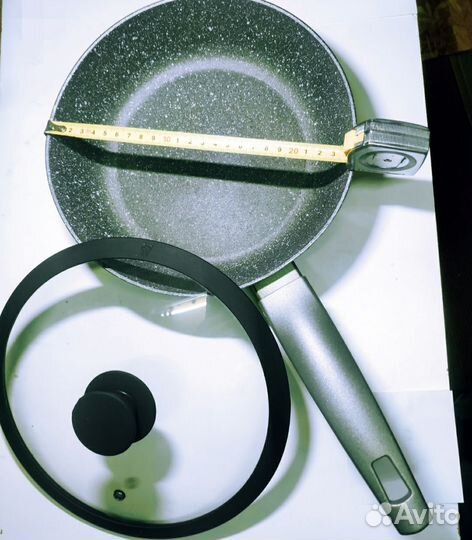 Сковорода tvs италия.24см.С крышкой