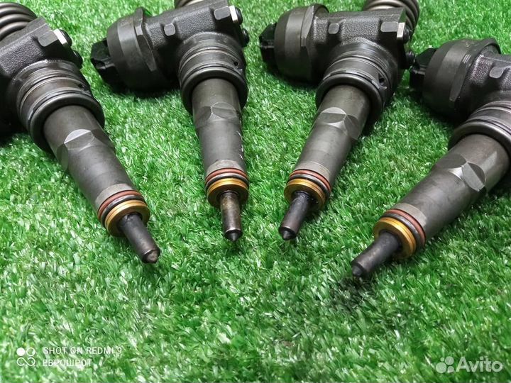 Форсунка дизельная Volkswagen Passat (B6) (2005-2