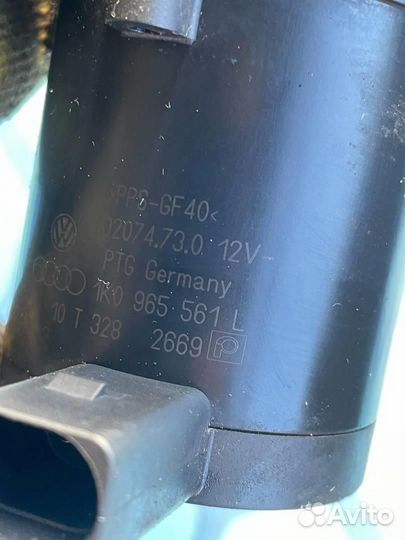 Насос водяной дополнительный 1K0965561L