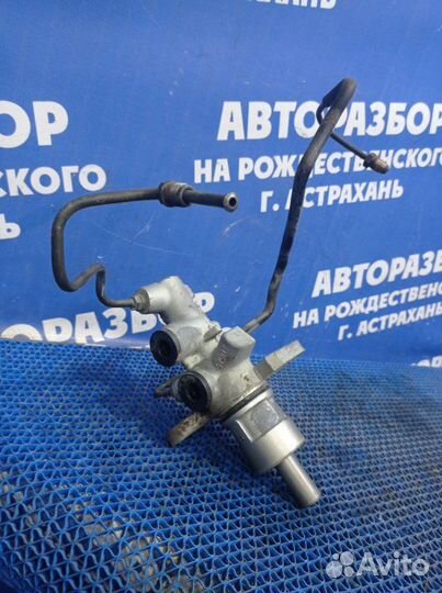 Главный тормозной цилиндр Bmw E39 седан 2000