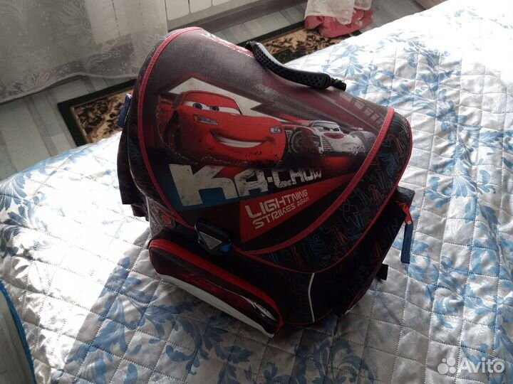 Школьный рюкзак