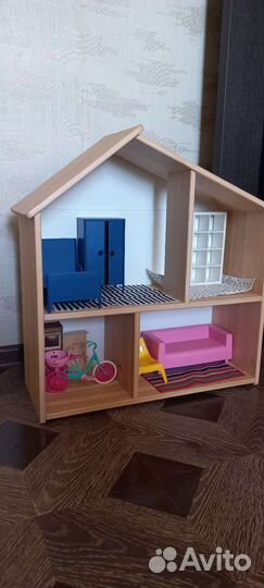 Кукольный домик с мебелью