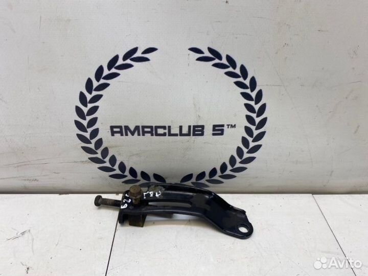 Кронштейн генератора Mazda 626 Gf седан 2.0 FS-DE