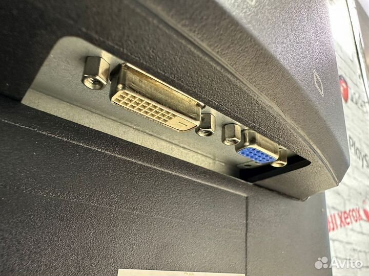 LED Монитор 22 дюйма ViewSonic DVI-D VGA USB 60 Гц