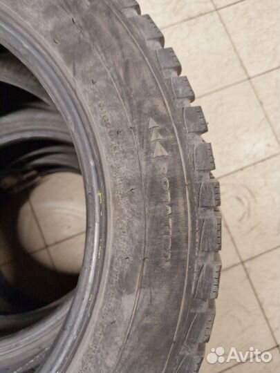 GT Radial Champiro IcePro 215/60 R17