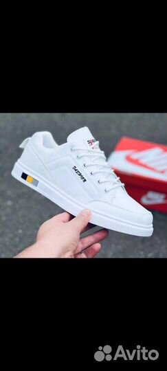 Кроссовки мужские 41 размер новые