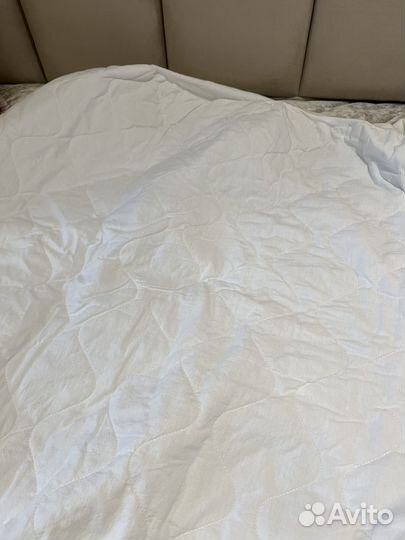 Наматрасник непромокаемый