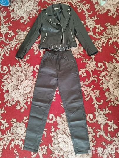 Спортивный костюм adidas 42размер женский