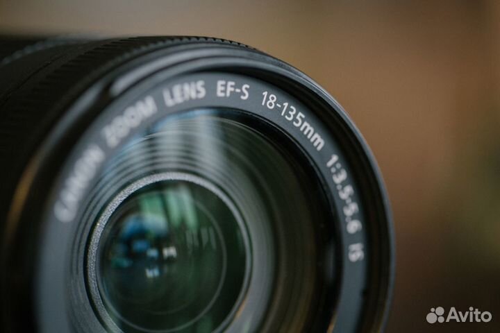 Объектив Canon 18-135 IS