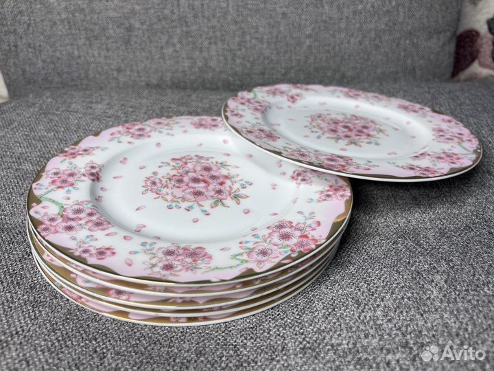 Набор тарелок новый
