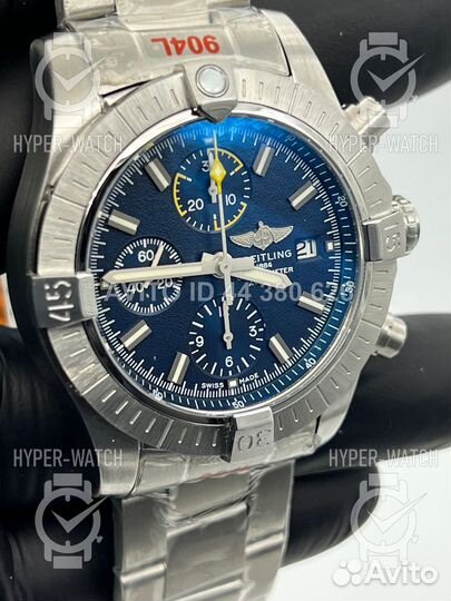 Часы Breitling Avenger Chronograph 45 A13317101C1A