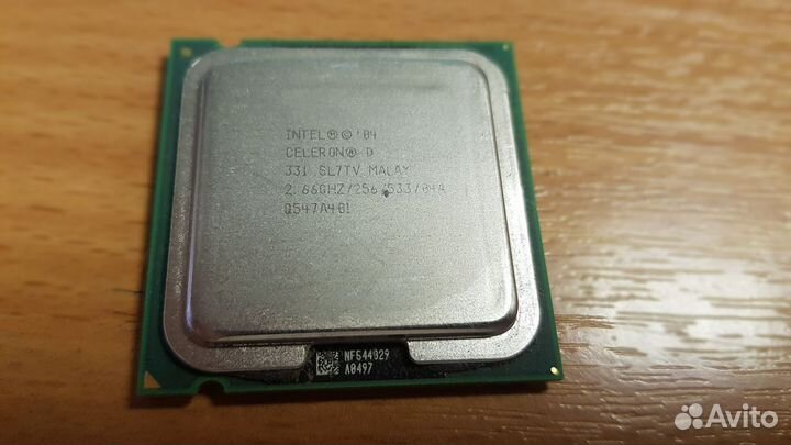 16 процессоров Intel + 2 процессора AMD