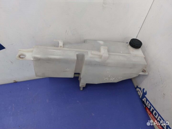 Расширительный бачок Nissan Skyline V36