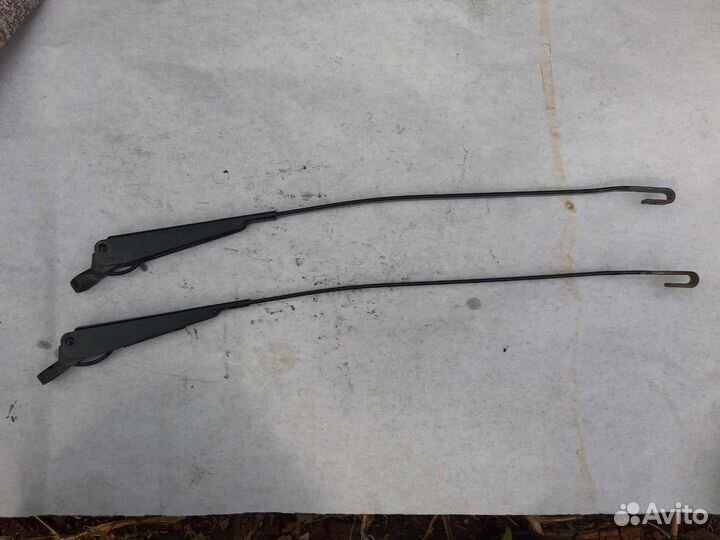 Поводок заднего дворника на opel corsa b