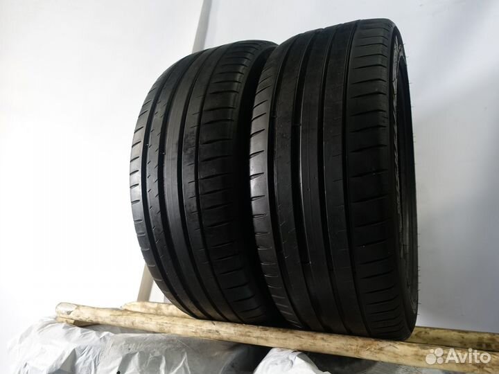 Michelin Pilot Sport 4 235/45 R18