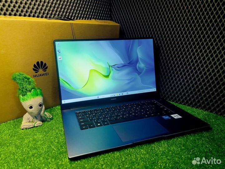 Ноутбук huawei MateBook i3-1215/8/SSD256 Гарантия