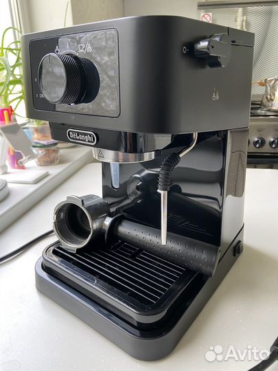 Кофеварка Delonghi EC230.BK