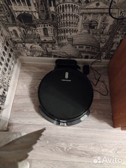 Пылесос Redmond RV R630S