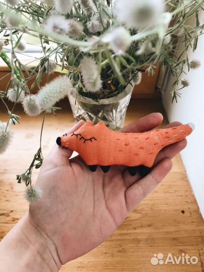 Брошь-лисичка. Ручная работа