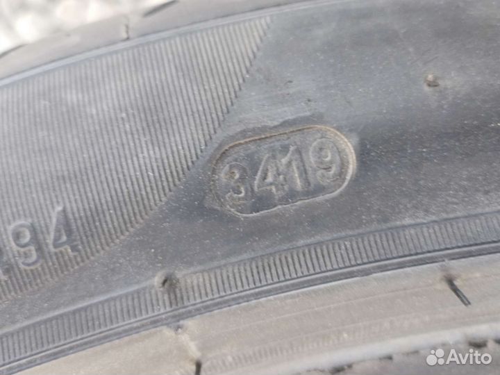 Pirelli P Zero 295/35 R21