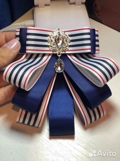 Брошь ручной работы