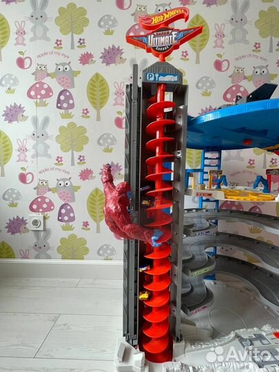 Игровой набор Hot Wheels Super Ultimate Garage