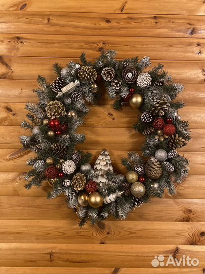 Новогодний венок ручной работы