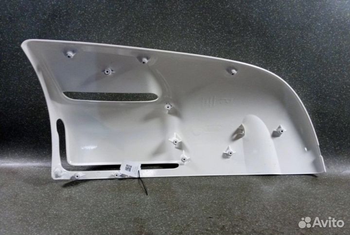 Углы кабины(капота) левый / правый Скания