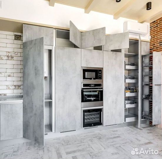 Кухня на заказ. Доставка и сборка