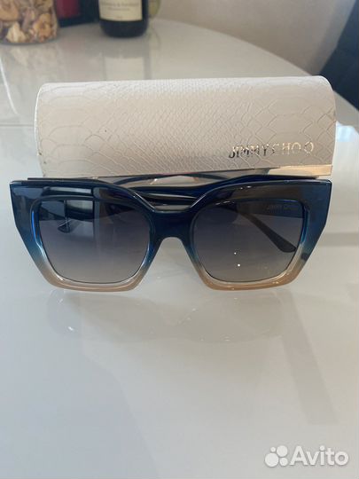 Солнцезащитные очки женские брендовые
