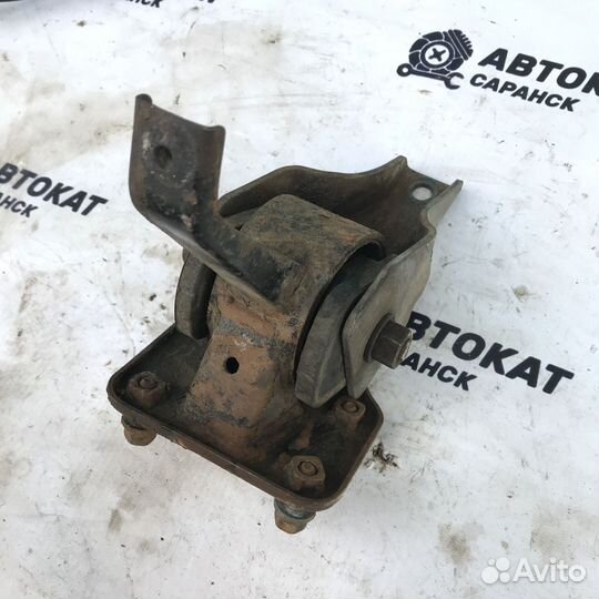 Кронштейн двигателя правый Mitsubishi 4G15