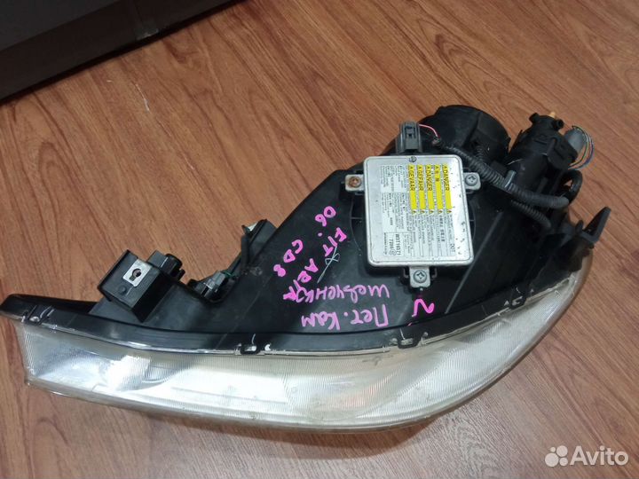 Фары Honda Fit aria 2006