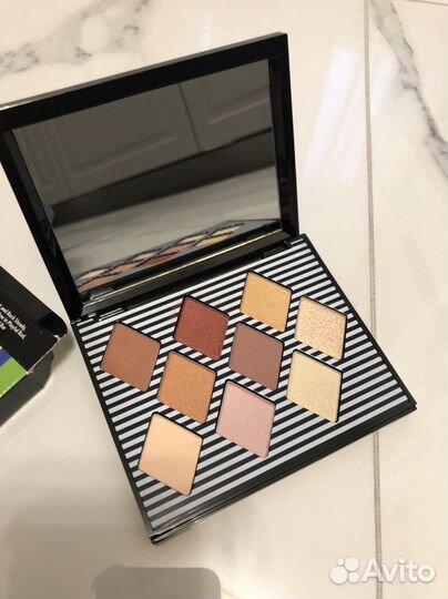 Тени Bobbi brown love eyeshadow palette