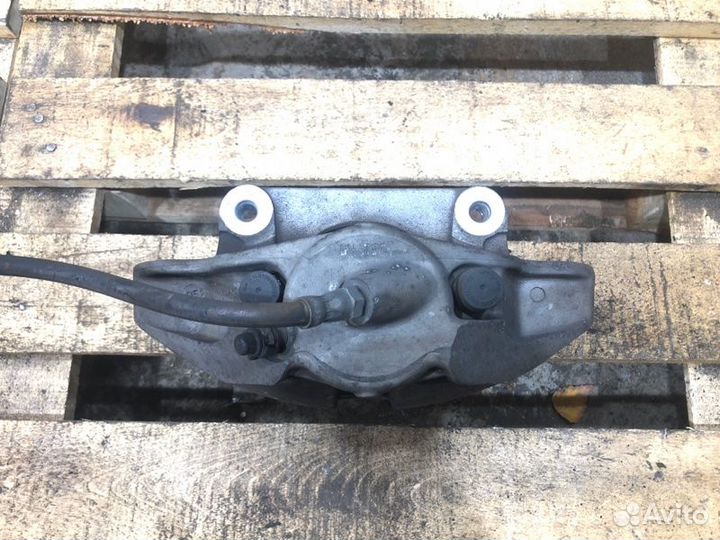 Суппорт тормозной передний левый Bmw 6 E63 N62B48