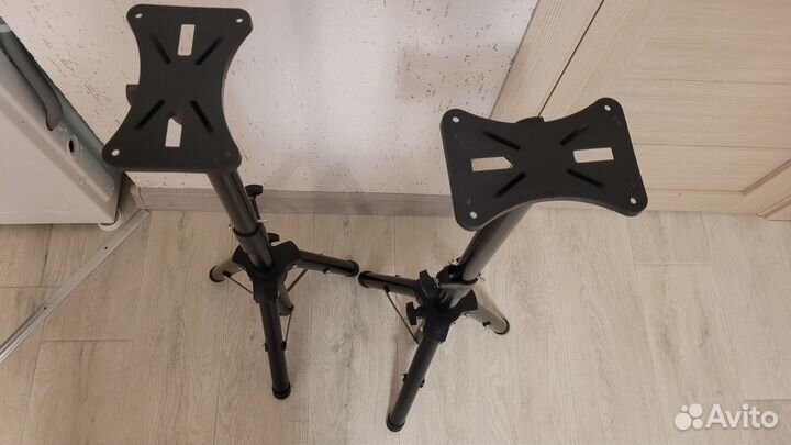 Стойки для акустики 63-120см