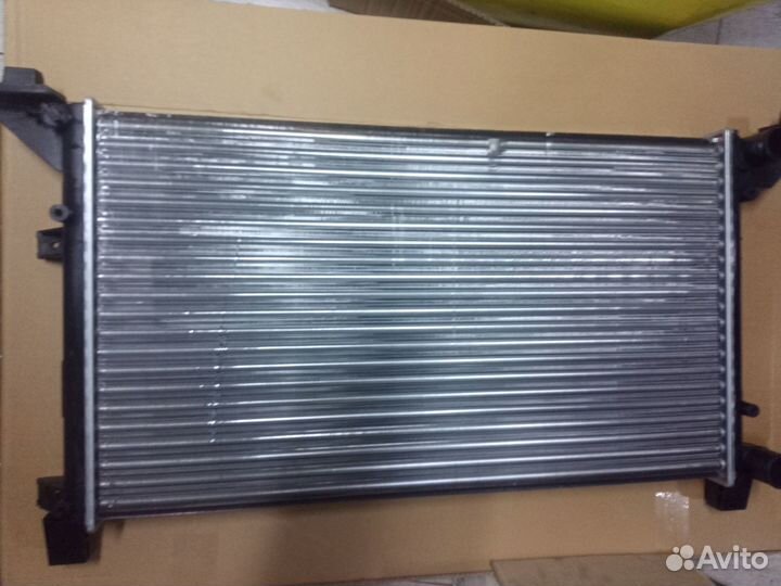 Радиатор охлаждения на lt35 2.5 тд