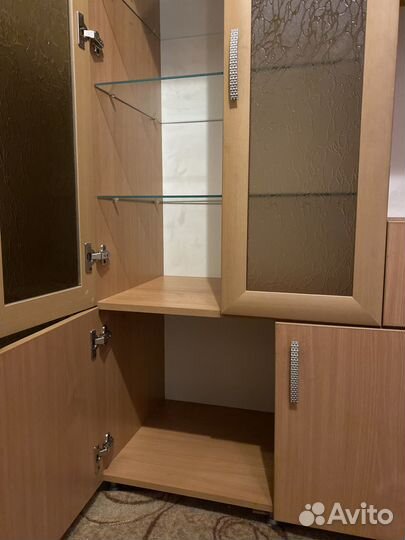 Шкаф сервант для посуды