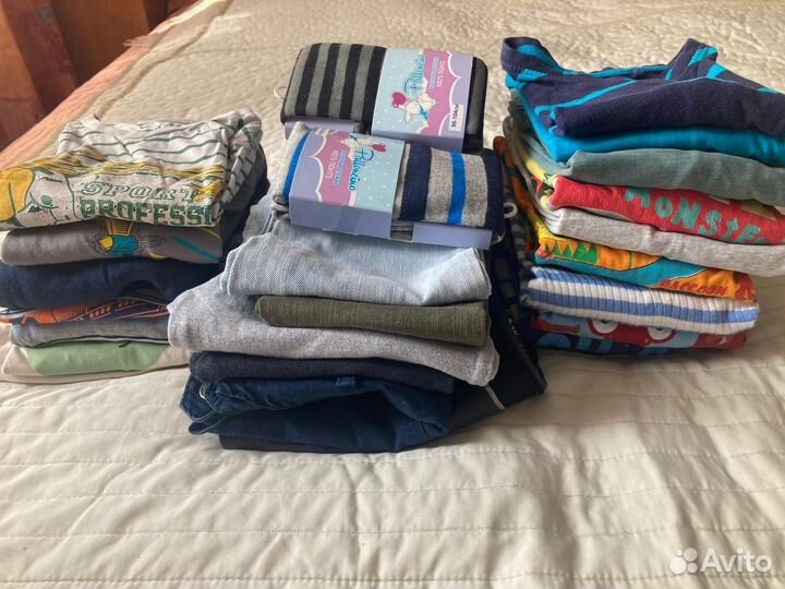 Продам пакетом детские вещи 104