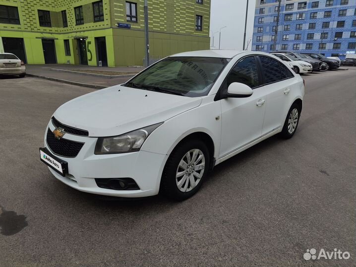 Chevrolet Cruze 1.8 МТ, 2011, 304 728 км