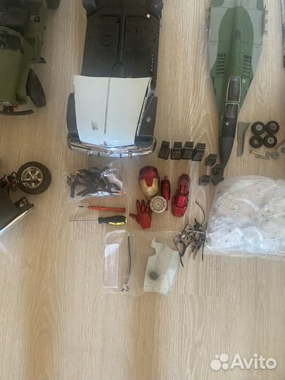 Продам не достроенные модели УАЗ 469,Волга М-21