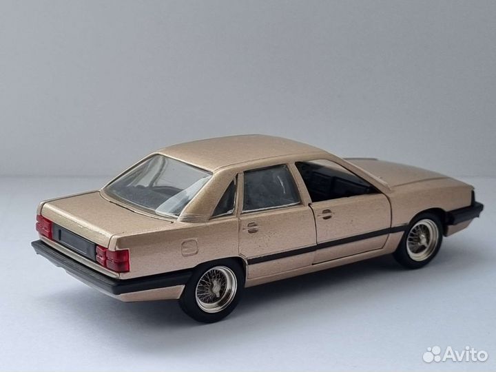 Модель автомобиля Audi 100 - C3 - 1:43