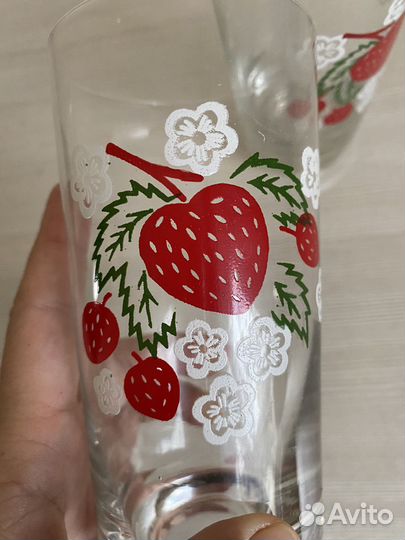 Стаканы из стекла с рисунком, СССР